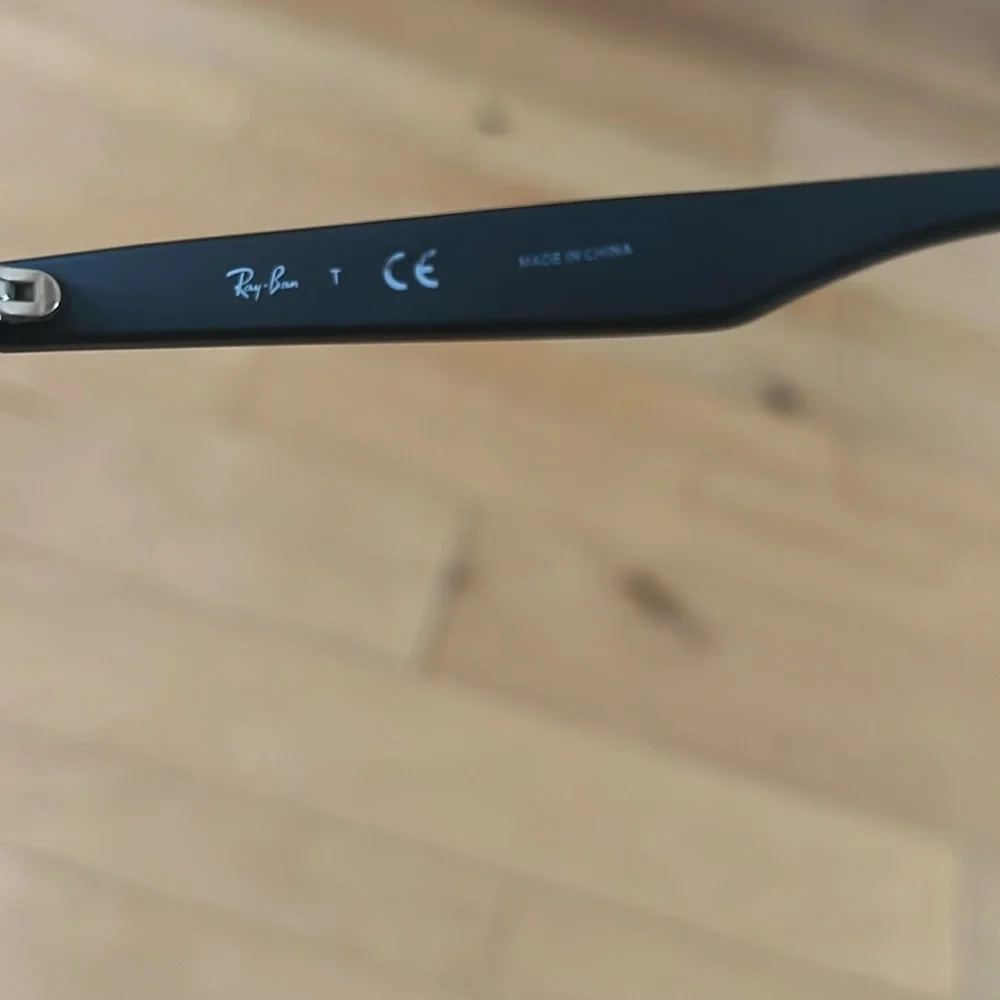 Child Ray Bans with case